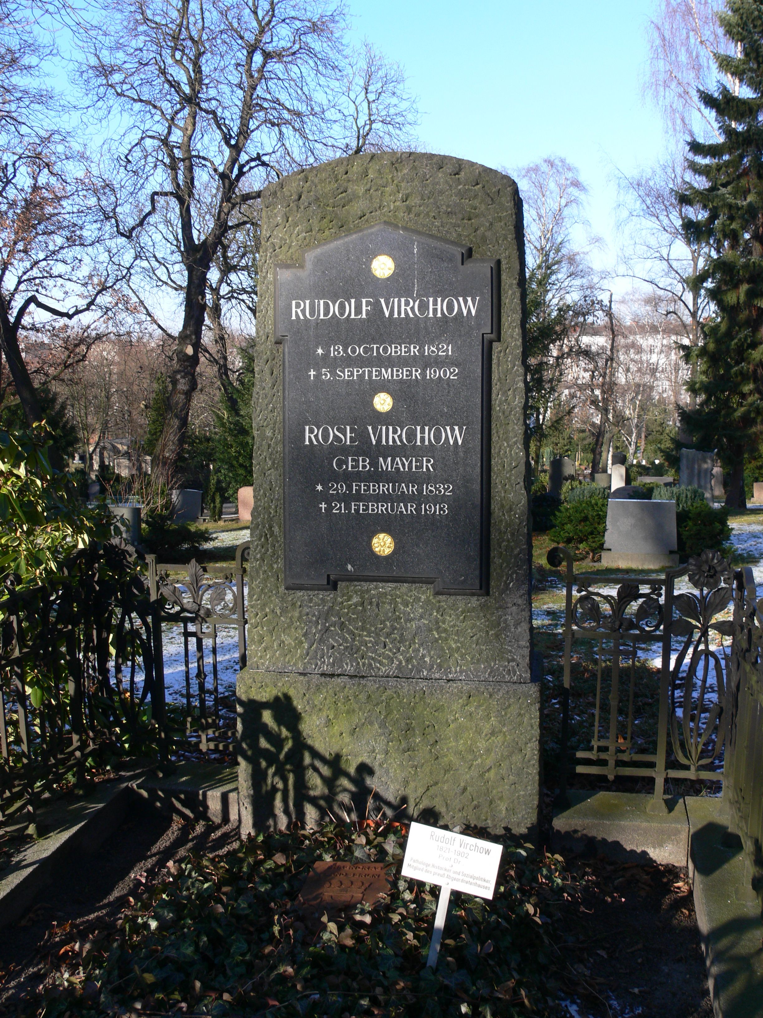 Grabstätte von Rudolf Virchow auf dem Alten St.-Matthäus-Kirchhof
